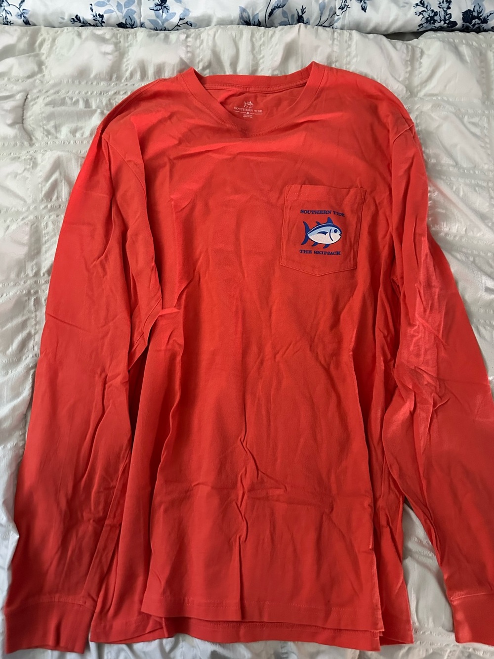 Southern Tide Coral Long-Sleeve Pocket Tee with Blue Fish Logo